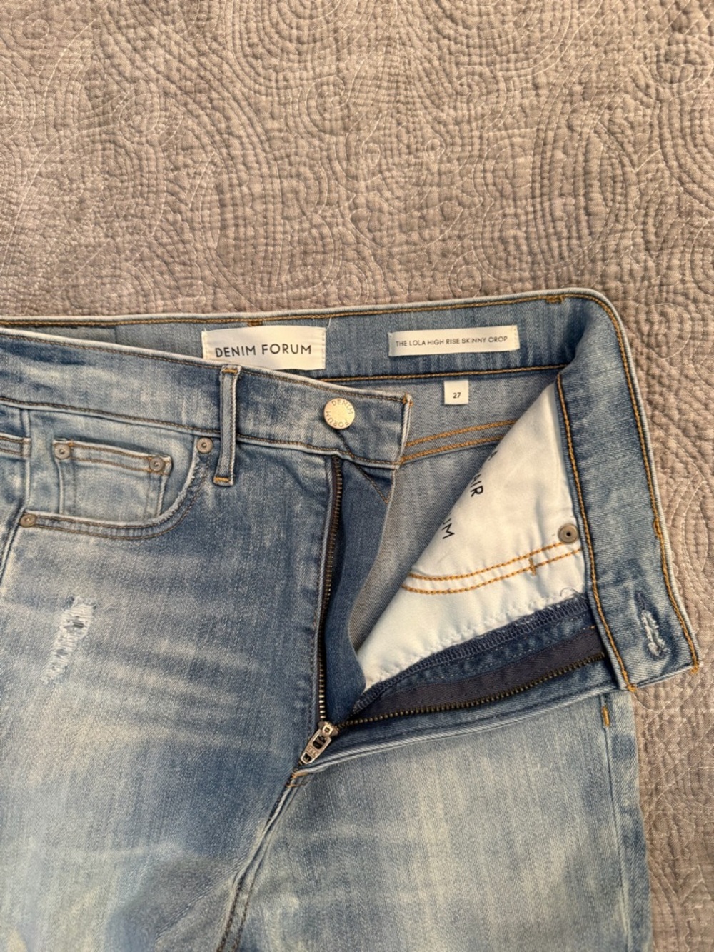 Denim Forum Light Wash High-Rise Skinny Crop Jeans